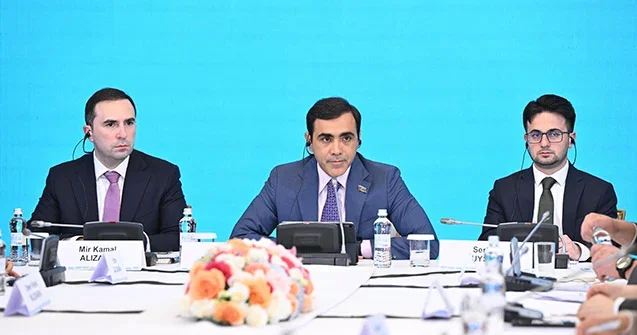 Deputatlar TÜRKPA nın 14 cü plenar iclasında Fotolar