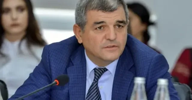 Deputatdan sənədsiz evlərlə bağlı maraqlı TƏKLİF: Bakıdan köçən insanlara aid olmalıdır