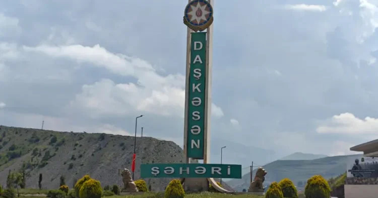 TİKA Daşkəsəndə LED lampalı müasir işıq dirəkləri quraşdırır FOTO