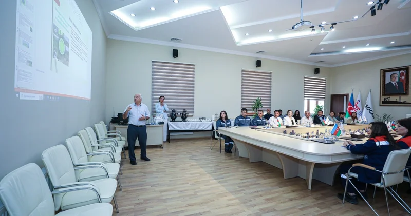 Balaxanı neftçiləri hasilat ərazilərinin ekoloji mühafizəsinə dair elmi sessiyada iştirak ediblər FOTO