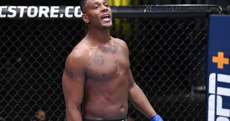 UFC nin ulduz döyüşçüsü Bakıya gələ bilməyib
