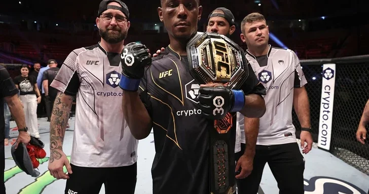 Звезда турнира Fight Night в Баку не прибыл Причина