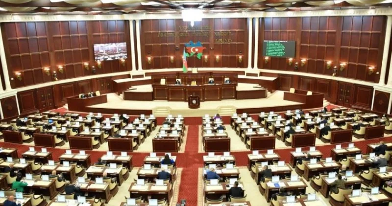 Milli Məclis Prezident və birinci xanımı təbrik etdi