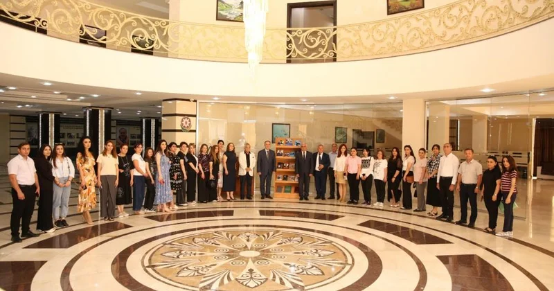 Qaradağda “Milli Qurtuluşdan Böyük Zəfərə” mövzusunda dəyirmi masa keçirilib