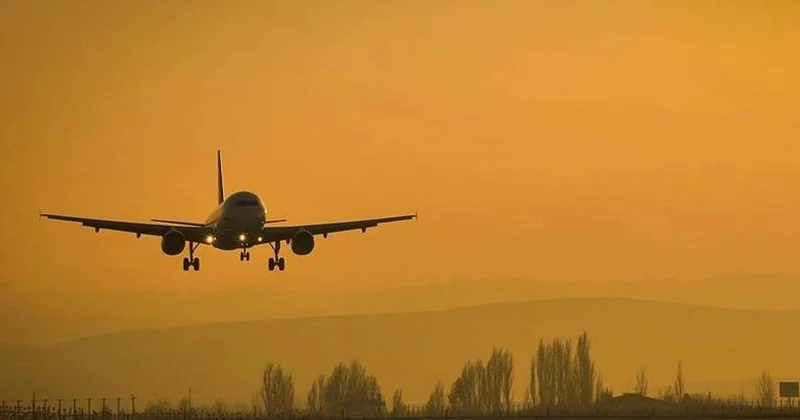 İsrailin İrana hücumundan sonra bölgədə hava hərəkəti dayanıb FOTO