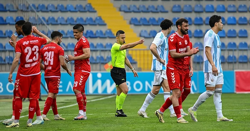Premyer Liqada hakimlik: kim, necə fərqləndi?