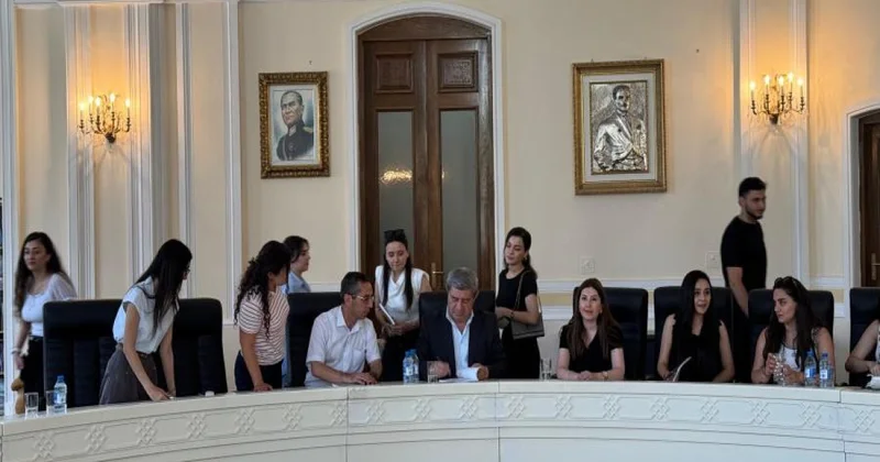 Nizami Cəfərov “Ulduz”lu görüşlər”də