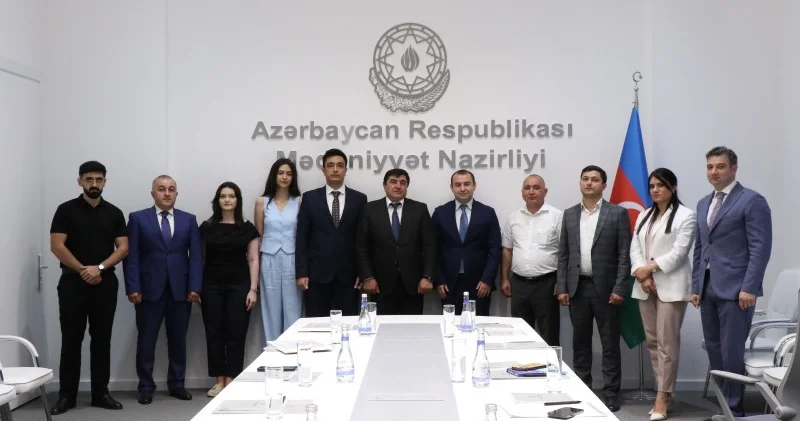 BDU nun Mədəniyyət Hüququ üzrə magistrantlarına sertifikatlar təqdim olunub