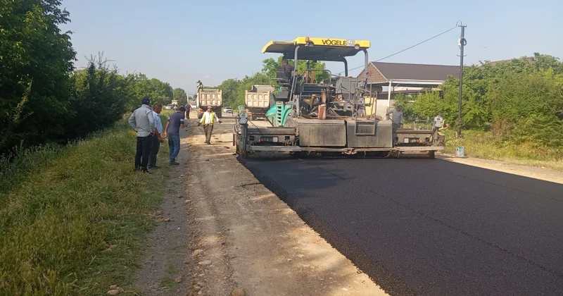 Qazaxda daha bir avtomobil yoluna asfalt örtüyü çəkilir
