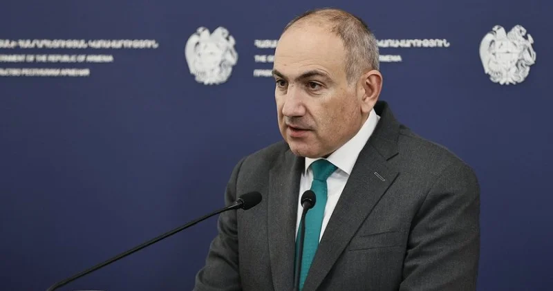 Paşinyan: Ermənistan eyni vaxtda Aİİ və Aİ üzvü ola bilməz
