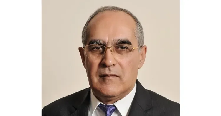İsrayıl İsgəndərov direktor vəzifəsindən getdi