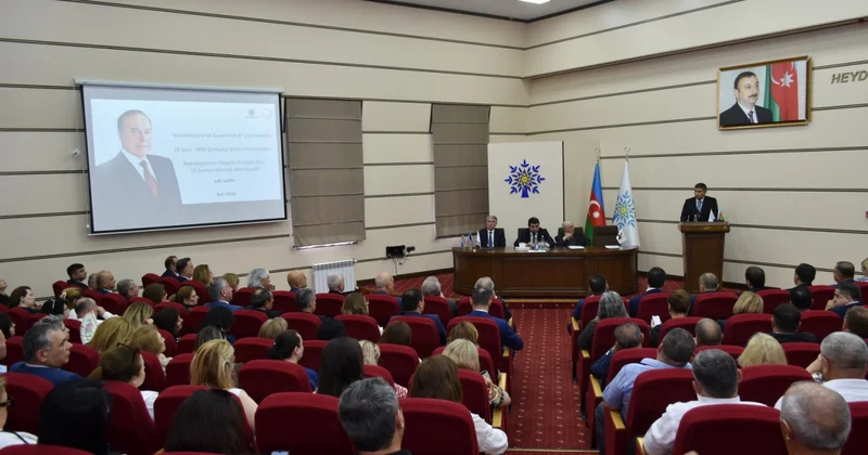 Yasamal rayonunun ictimaiyyəti Milli Qurtuluş Gününü qeyd edib FOTOLAR