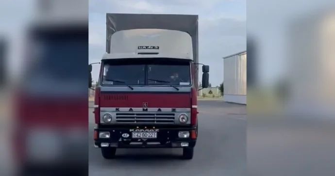 Sükanı azyaşlı uşağına həvalə edib həyatını təhlükəyə atdı VİDEO