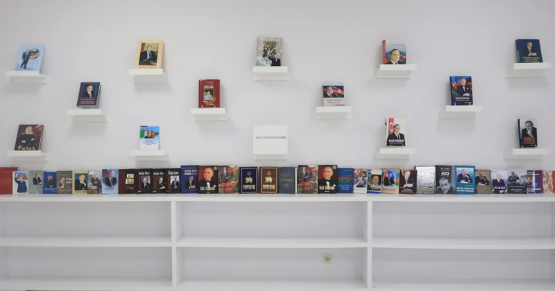 Mərkəzi Elmi Kitabxanada Milli Qurtuluş Gününə həsr edilən sərgi təşkil olunub