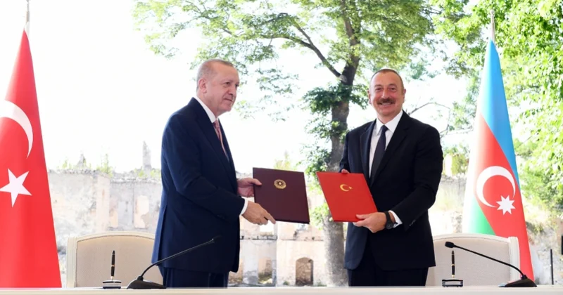 Şuşa Bəyannaməsi gələcəyə yönəlik birlik mesajı kimi qəbul olunur ŞƏRH