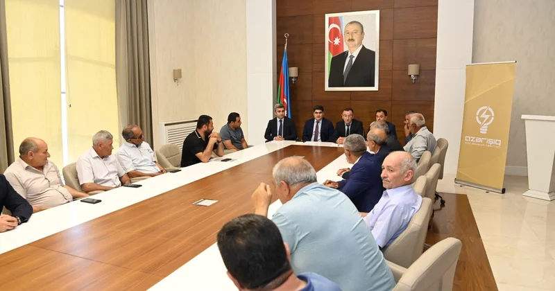 “Azərişıq” ASC nin nümayəndələri Xızıda görüş keçiriblər FOTOLAR