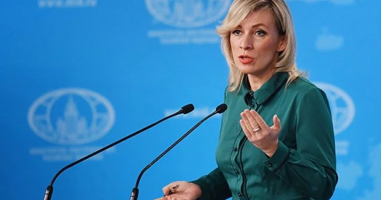 Zaxarovadan Zelenskinin rus dili ilə bağlı qərarına reaksiya: Neonasizm fəaliyyətdədir