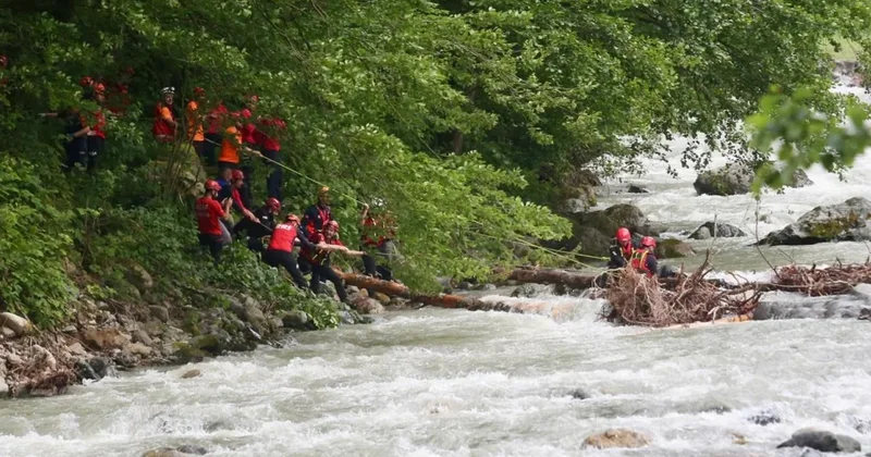 Rizedə itən şəxsin axtarışı zamanı AFAD əməkdaşı həlak olub