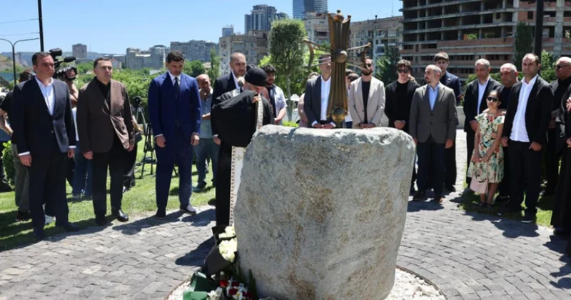 Tbilisidə 11 əvvəl baş vermiş təbii fəlakət qurbanlarının xatirəsi anılıb