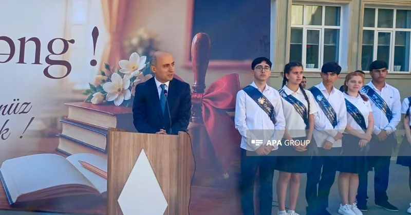 Emin Əmrullayev Son zəng tədbirində FOTO