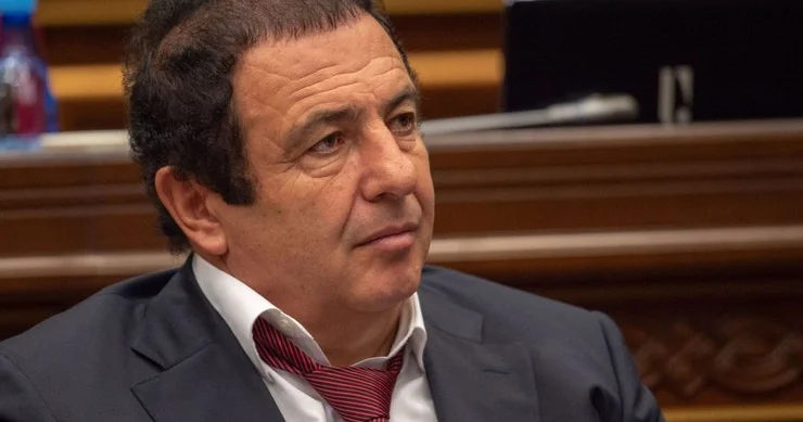 Oliqarxın seçkidə rüşvət paylaması sübut olundu Komitə səs yazılarını paylaşdı