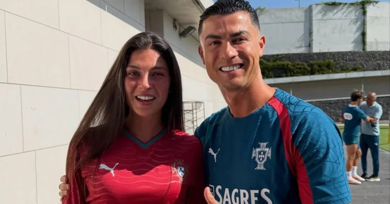 Ronaldonu görəndə göz yaşlarını saxlaya bilmədi Video