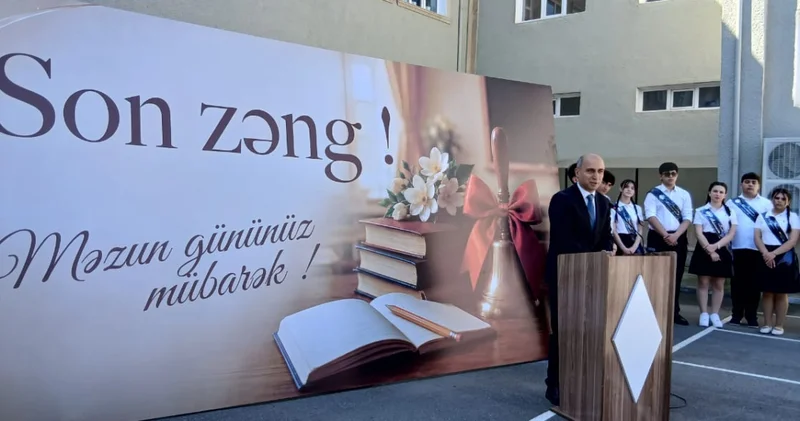 Elm və təhsil naziri Gəncədə keçirilən ‘Son zəng’ mərasimində iştirak edib