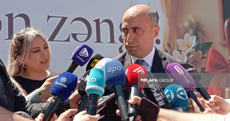 Emin Əmrullayev: Uşaqlar Son zəng tədbirini necə görmək istəyirlərsə, elə də keçirməlidirlər