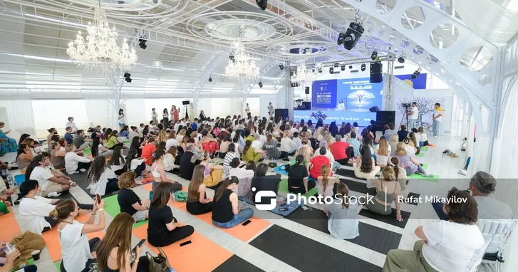 Йога, медитация и саморазвитие: в Баку проходит второй день фестиваля Nine Senses Fest 2026