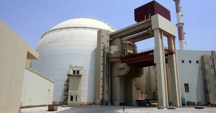 İran uran saxladığı tunellərin girişini dağıdır