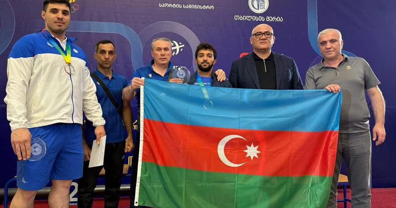 Азербайджанский тяжелоатлет стал третьим в Грузии