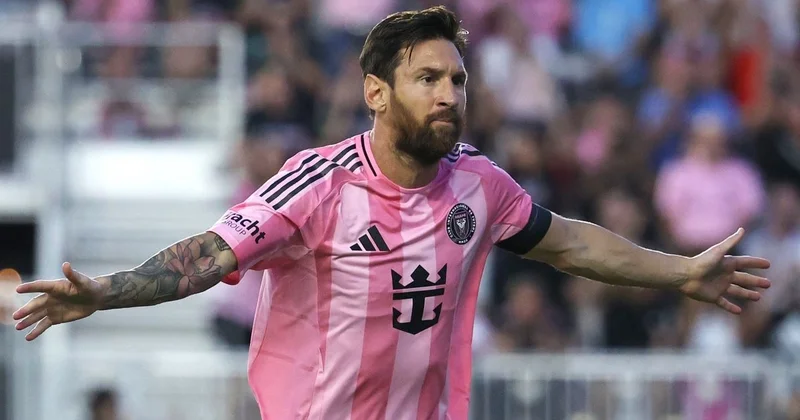 Messi ardıcıl beşinci oyunda dubl etdi