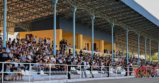Bölgə klubunun rəhbəri iddialı komanda istədi, tapşırıqlarını verdi