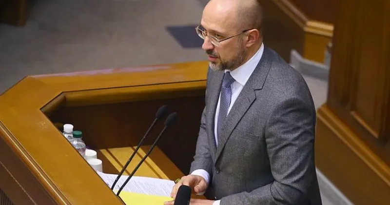 СМИ: Премьер Украины может стать новым министром обороны