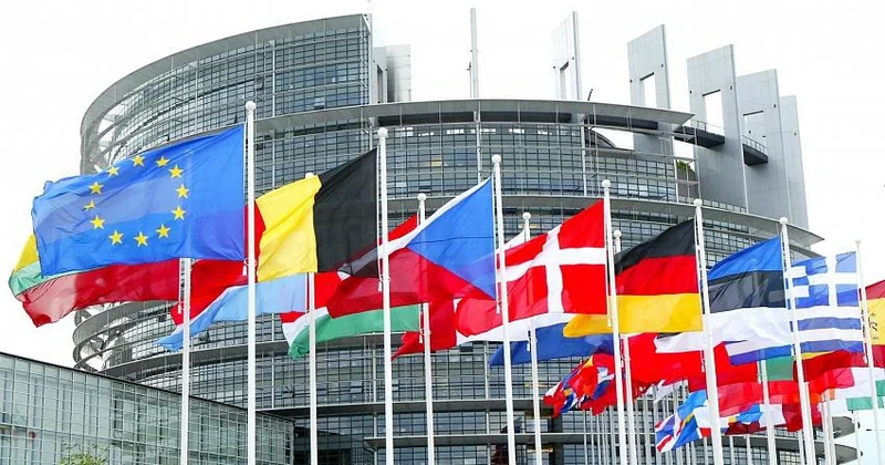 Европарламент призвал срочно ответить на решение США по пошлинам