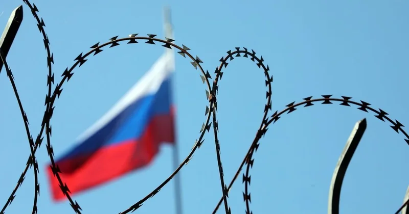 ЕС согласовывает рекордный санкционный список из 250 позиций против России