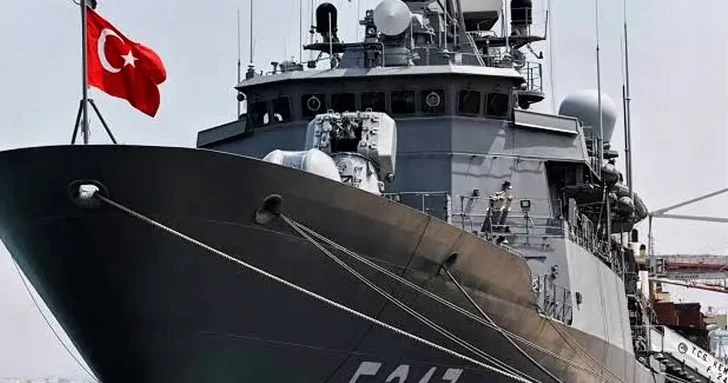 Турецкий фрегат TCG İstanbul совершил исторический визит в Сирию спустя 15 лет