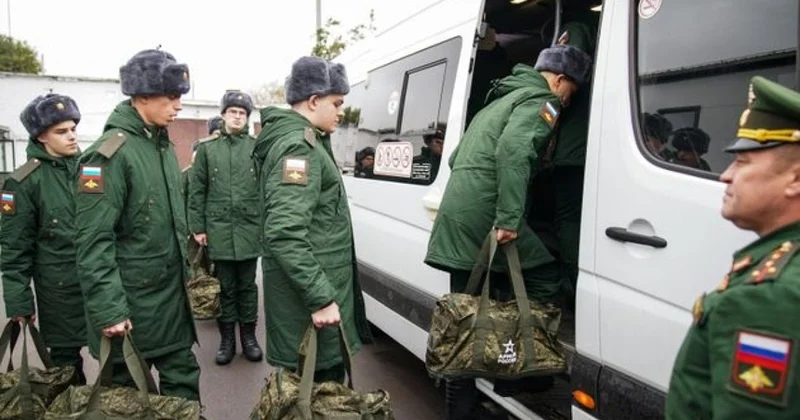 Orduya könüllü toplanış başladı Rusiyada