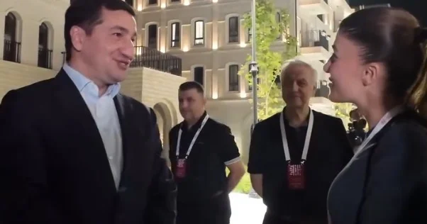 Aynurla Hikmət Hacıyevin səmimi söhbəti