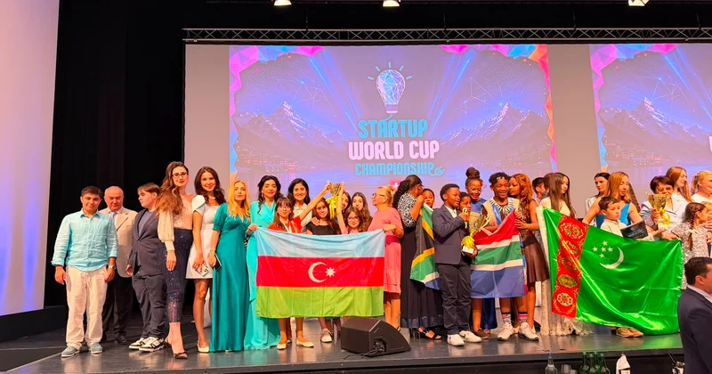 Студенты MiniBoss Baku удостоены двух международных наград на Чемпионате мира по стартапам в Давосе (ФОТО)
