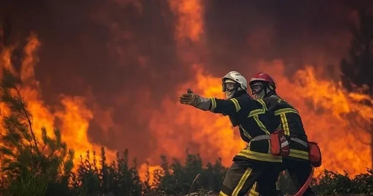 Во Франции из за лесного пожара эвакуированы около 1000 человек
