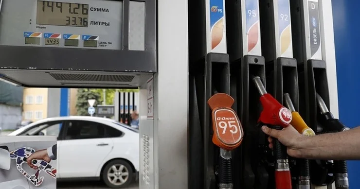 Rusiyanın benzin defisiti 35% ə çatıb Hökumət sərt qadağalara başlayıb