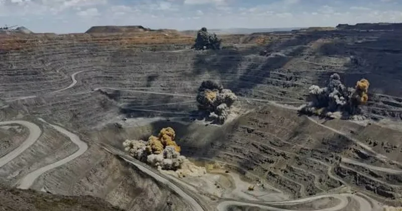 Узбекистан намерен ежегодно ввозить 700 тысяч тонн железной руды из Таджикистана