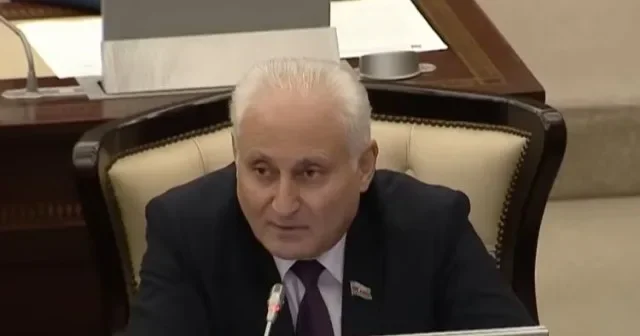 Deputat qanun layihəsinin adının dəyişdirilməsini təklif etdi