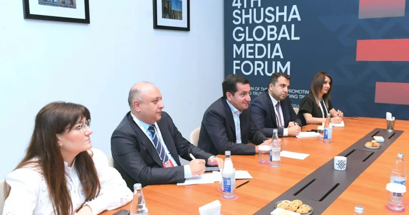 Hikmət Hacıyev Özbəkistan rəsmiləri ilə Şuşada görüşdü FOTOLAR