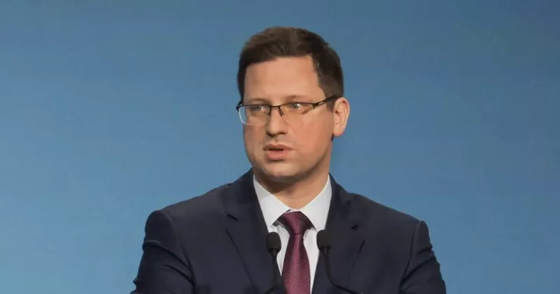 В венгерском парламенте лидер партии Орбана объявил о своей отставке в знак протеста