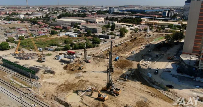 Bakıda yeni yolun tikintisi davam edir FOTO