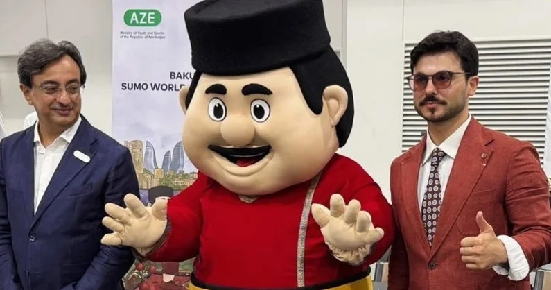 Sumo üzrə dünya çempionatının keçici bayrağı Azərbaycana Tailandda təhvil veriləcək