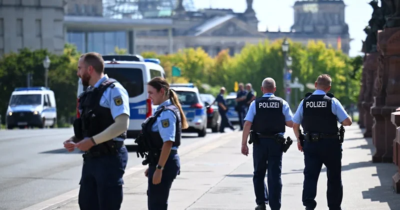 Zelenskinin Berlinə səfəri alman polisini niyə təəccübləndirib?