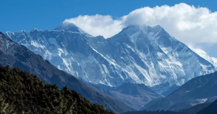 Everestdə 10 ildən sonra ilk: 97 zirvəyə iki il pulsuz çıxış imkanı